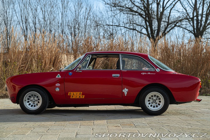 Alfa Romeo GT 2000 VELOCE replica GTAM 1973
