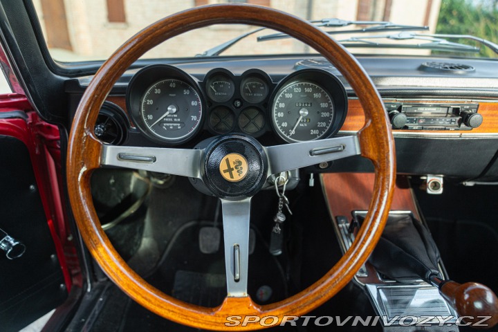 Alfa Romeo GT 2000 VELOCE replica GTAM 1973