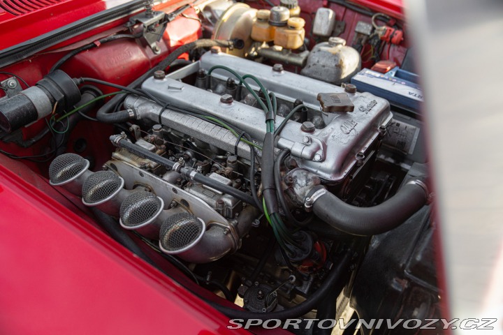 Alfa Romeo GT 2000 VELOCE replica GTAM 1973
