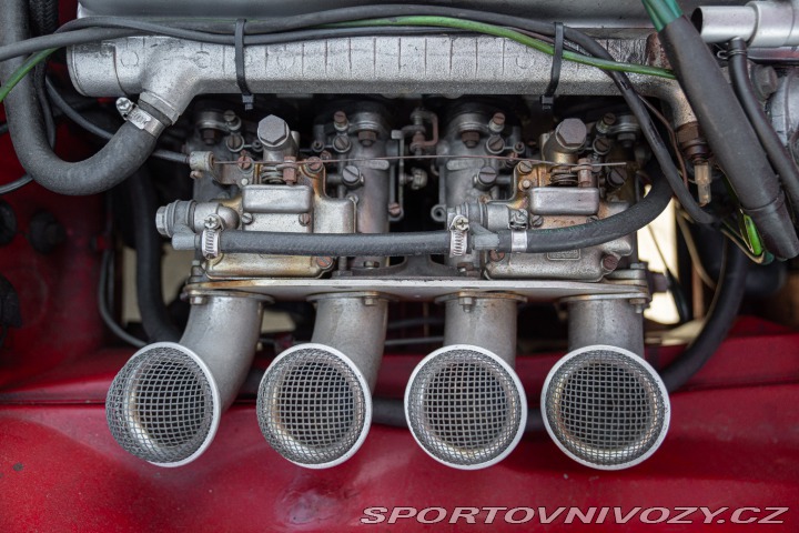 Alfa Romeo GT 2000 VELOCE replica GTAM 1973