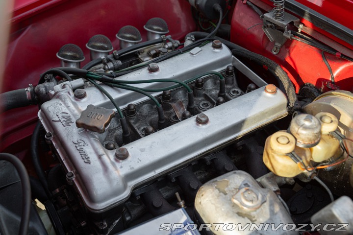 Alfa Romeo GT 2000 VELOCE replica GTAM 1973