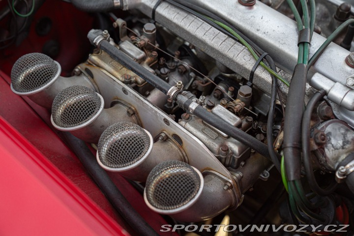 Alfa Romeo GT 2000 VELOCE replica GTAM 1973