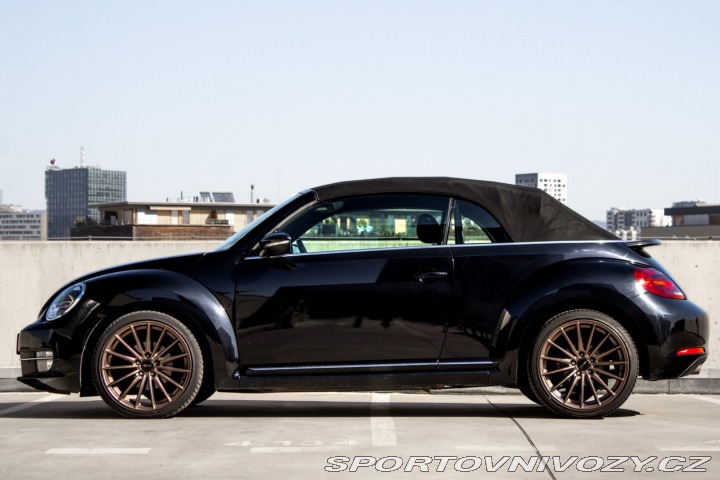 Volkswagen Beetle Cabrio 1.6 TDI Design 2013
