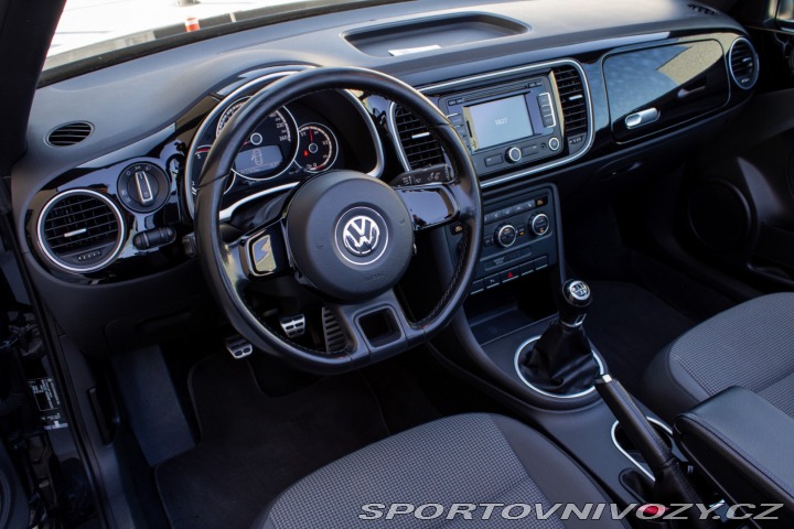 Volkswagen Beetle Cabrio 1.6 TDI Design 2013