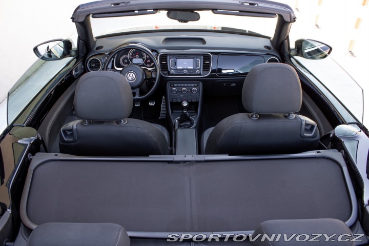 Volkswagen Beetle Cabrio 1.6 TDI Design 2013
