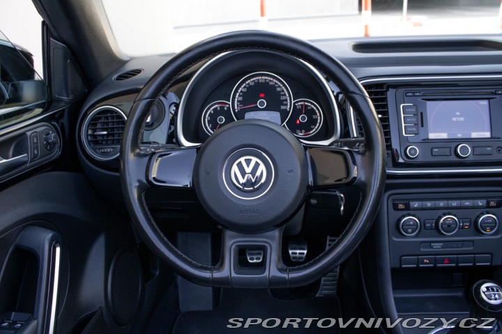 Volkswagen Beetle Cabrio 1.6 TDI Design 2013