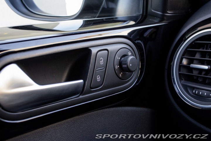 Volkswagen Beetle Cabrio 1.6 TDI Design 2013
