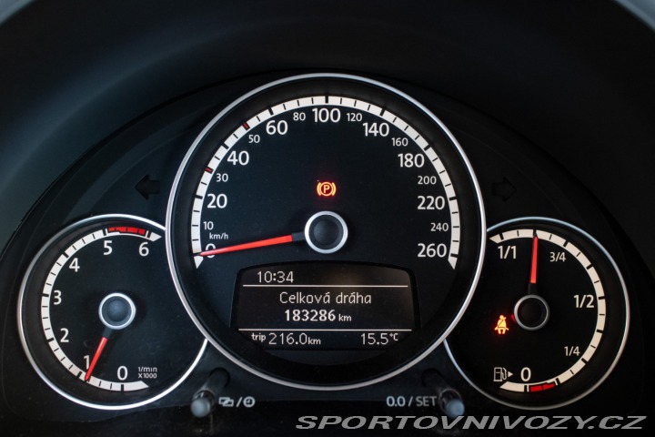 Volkswagen Beetle Cabrio 1.6 TDI Design 2013