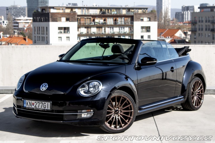 Volkswagen Beetle Cabrio 1.6 TDI Design 2013