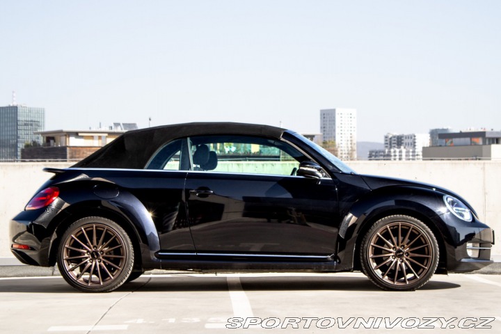 Volkswagen Beetle Cabrio 1.6 TDI Design 2013