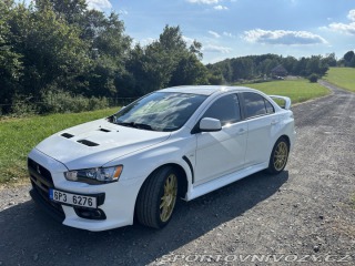 Mitsubishi Lancer EVO X GSR-manuál 2014