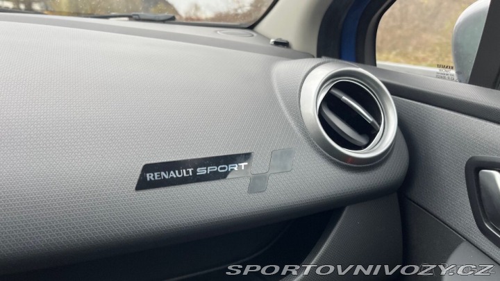 Renault Clio Sport IV GT TCe 120 EDC 2015
