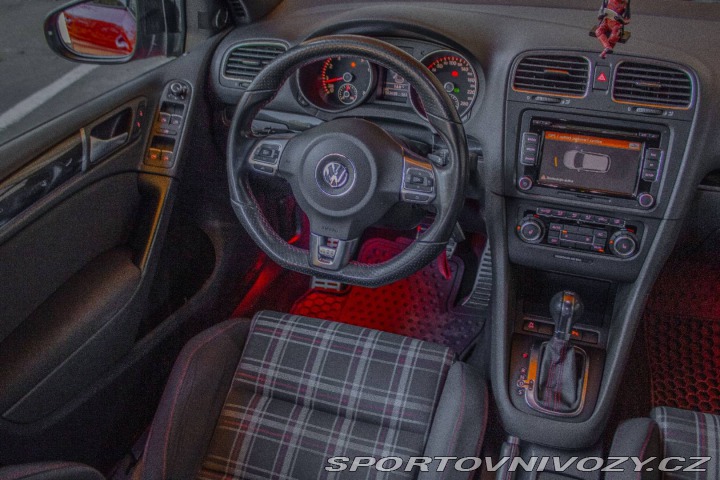Volkswagen Golf 2.0 TFSI GTI DSG 2010