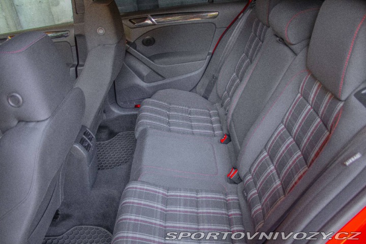 Volkswagen Golf 2.0 TFSI GTI DSG 2010