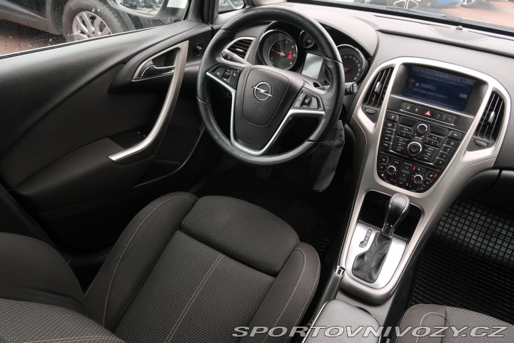 Opel Astra 2.0 CDTI 2011