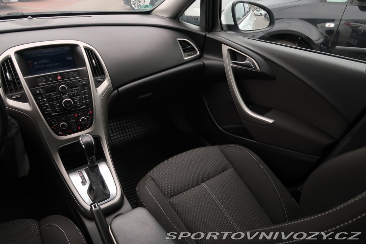 Opel Astra 2.0 CDTI 2011