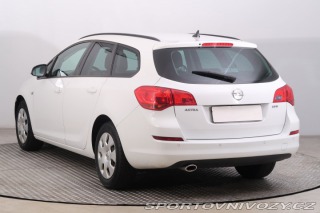 Opel Astra 2.0 CDTI 2011