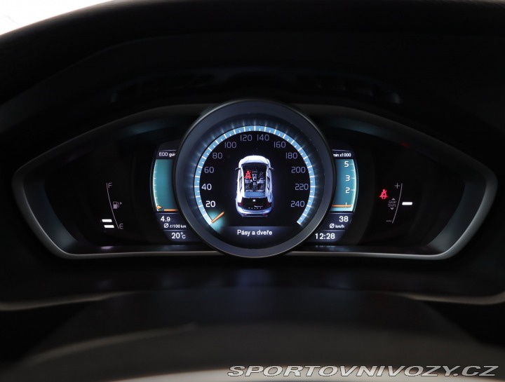 Volvo V40 2.0 D4 2014