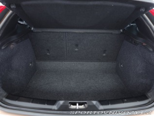 Volvo V40 2.0 D4 2014