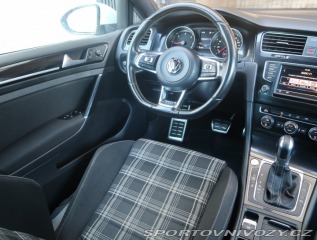 Volkswagen Golf Comfortline 2.0 TDI GTD 2016