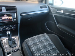 Volkswagen Golf Comfortline 2.0 TDI GTD 2016