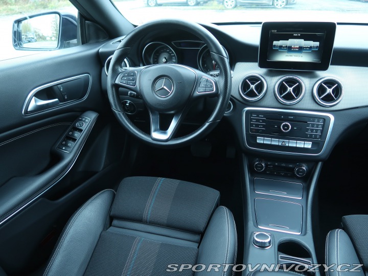 Mercedes-Benz CLA Urban 200 2016
