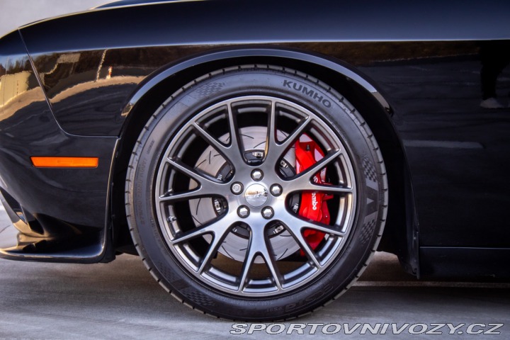 Dodge Challenger SRT 6.4 V8 392HEMI - zár 2016