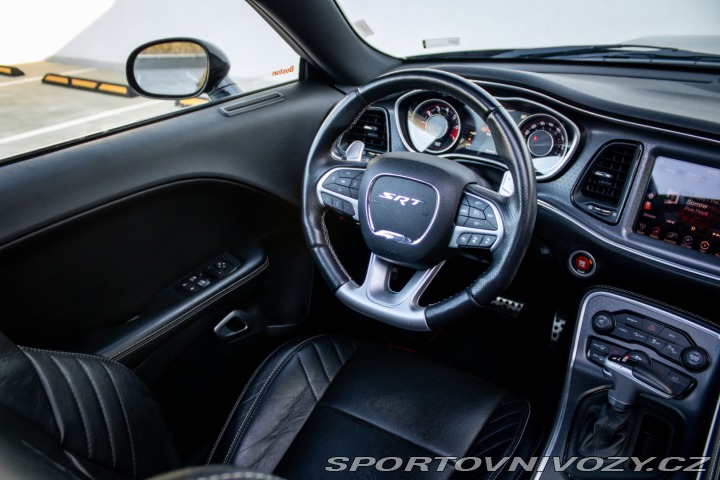 Dodge Challenger SRT 6.4 V8 392HEMI - zár 2016