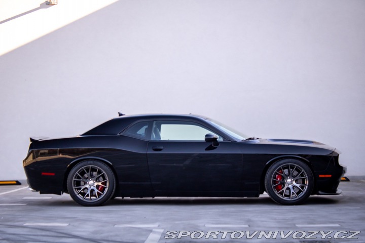 Dodge Challenger SRT 6.4 V8 392HEMI - zár 2016