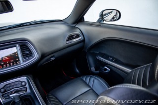 Dodge Challenger SRT 6.4 V8 392HEMI - zár 2016