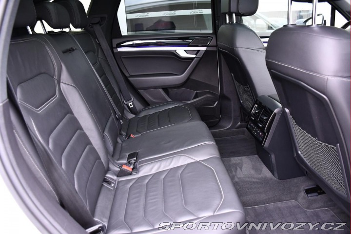 Volkswagen Ostatní modely Touareg 3.0TDi R-LINE PANO TAŽNÉ 2020
