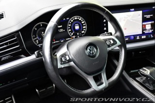 Volkswagen Ostatní modely Touareg 3.0TDi R-LINE PANO TAŽNÉ 2020