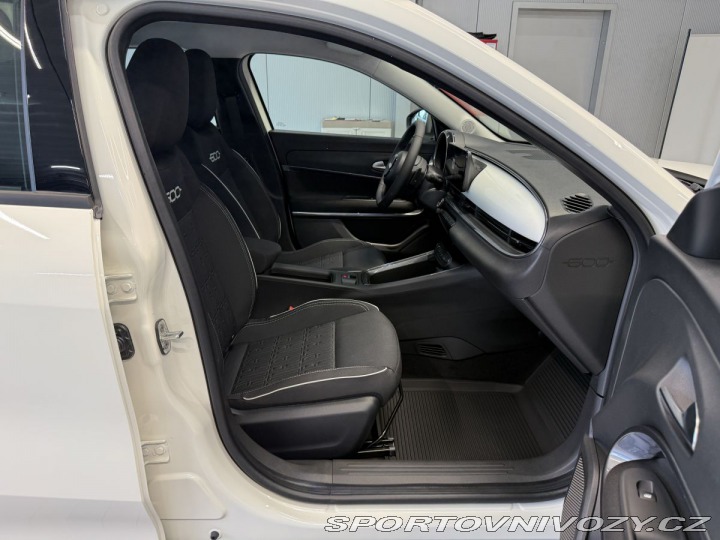 Fiat 600 1.2 Turbo Hybrid 110k MHE 2025