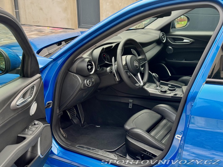 Alfa Romeo Giulia VELOCE Q4 2.0T 206kW 2019
