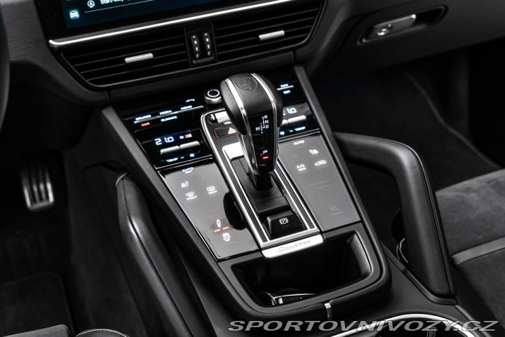 Porsche Cayenne 4.0 GTS Sport Chrono PDLS 1800