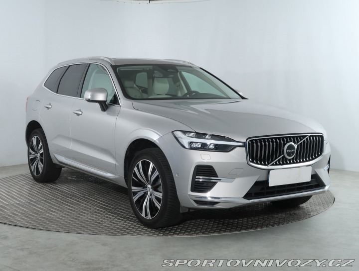 Volvo Ostatní modely XC60 Momentum T6 Recharge 2023
