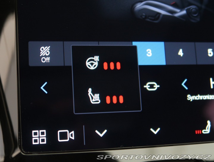 Volvo Ostatní modely XC60 Momentum T6 Recharge 2023