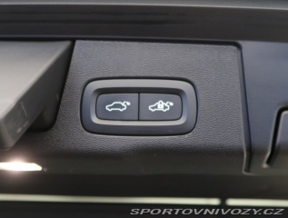 Volvo Ostatní modely XC60 Momentum T6 Recharge 2023
