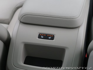 Volvo Ostatní modely XC60 Momentum T6 Recharge 2023