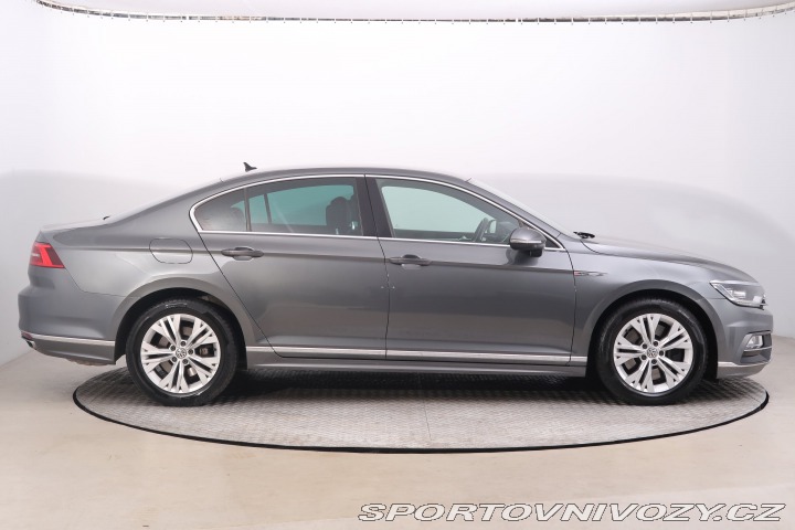 Volkswagen Ostatní modely Passat R-Line 2.0 TSI 2016