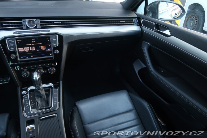 Volkswagen Ostatní modely Passat R-Line 2.0 TSI 2016
