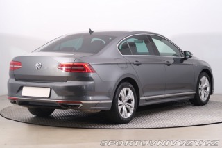 Volkswagen Ostatní modely Passat R-Line 2.0 TSI 2016
