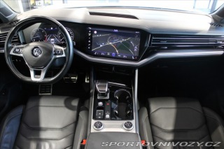 Volkswagen Ostatní modely Touareg 3.0 TDI 210kW R-Line Pano 2018