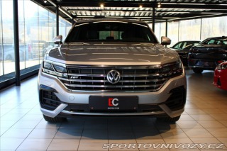 Volkswagen Ostatní modely Touareg 3.0 TDI 210kW R-Line Pano 2018