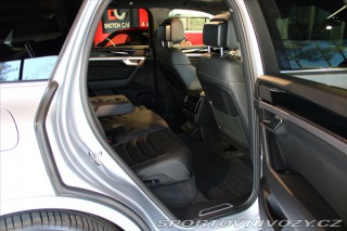 Volkswagen Ostatní modely Touareg 3.0 TDI 210kW R-Line Pano 2018