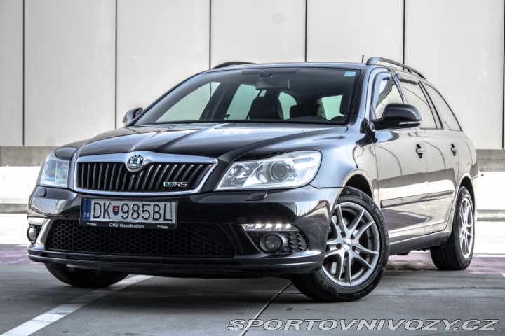 Škoda Octavia RS Combi 2011