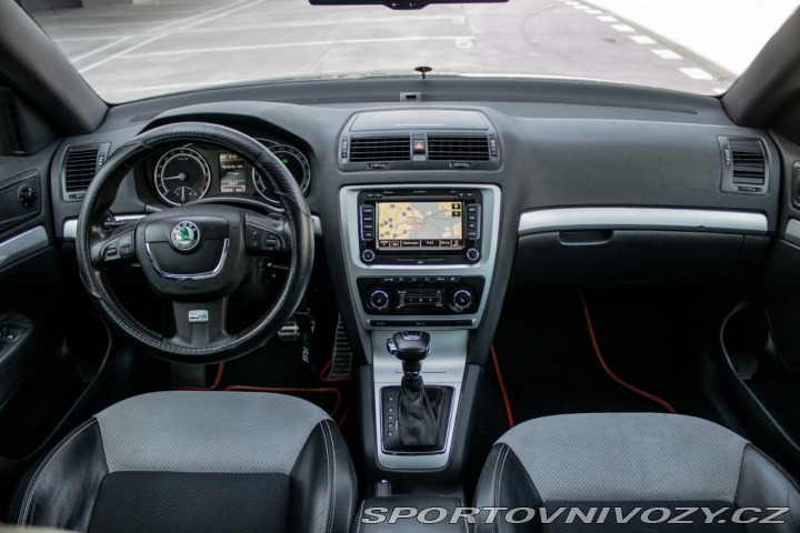 Škoda Octavia RS Combi 2.0 TDI CR DPF RS 2011
