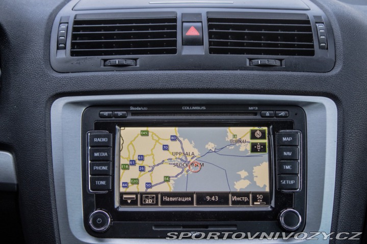 Škoda Octavia RS Combi 2.0 TDI CR DPF RS 2011