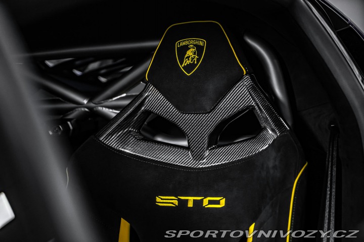 Lamborghini Huracán STO SEATS/CARBON/CAGE/CAP 2023