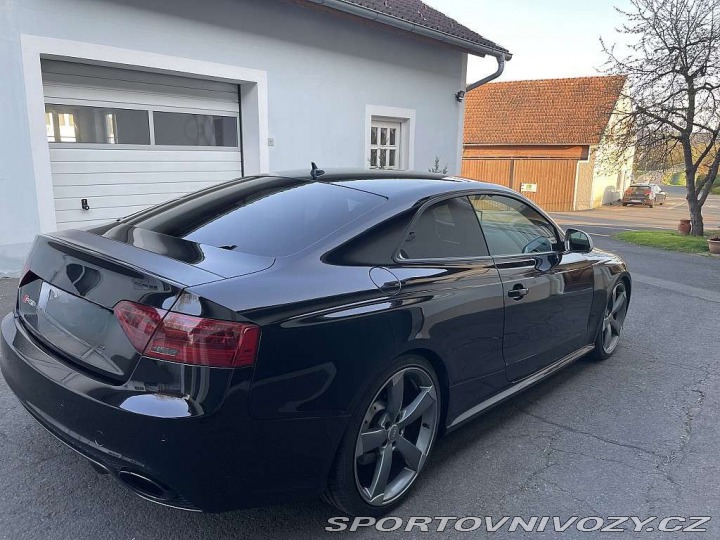 Audi RS5 2012